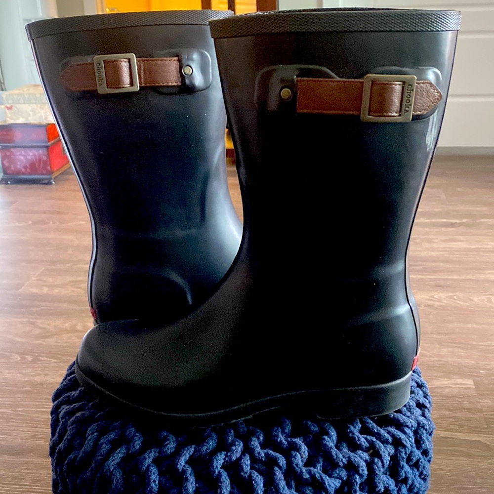 3/4 length durable rain boot